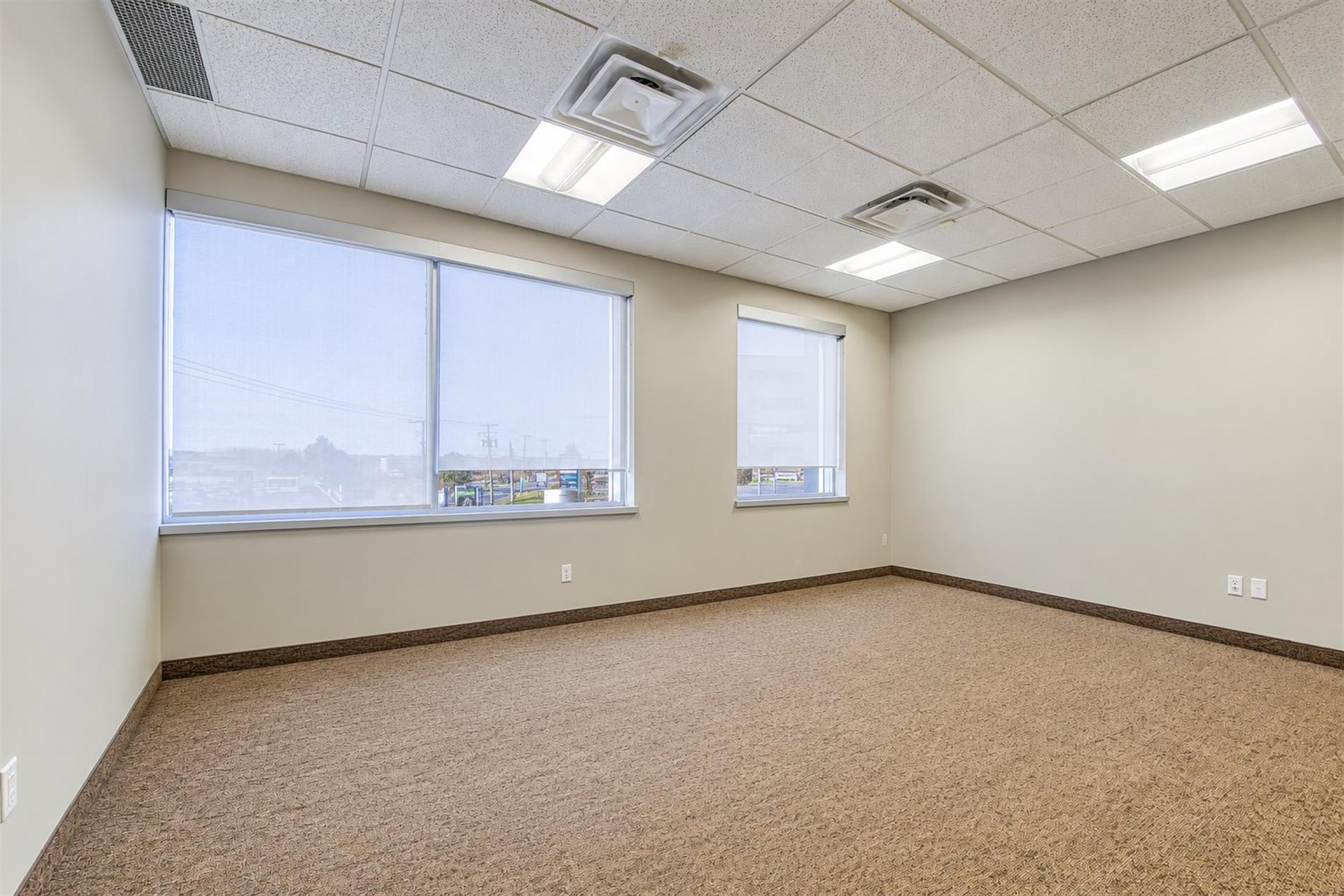 Bureau à louer au 20865 Ch. de la Côte N., local 202, Boisbriand — photo 9 sur 9