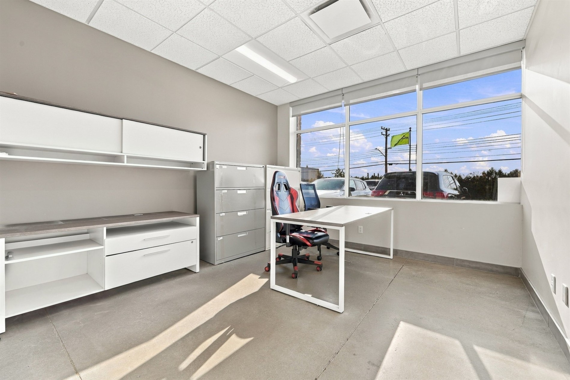 Bureau à louer au 4333 boul. Saint-Elzéar O., Laval — photo 4 sur 6