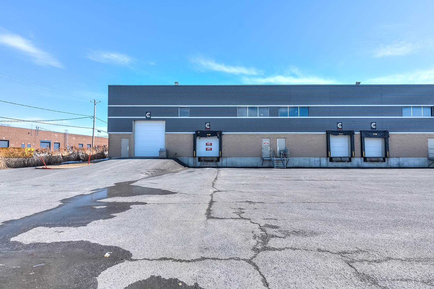 Local industriel/entreposage à louer au 1380 Rue Newton, Boucherville — photo 3 sur 15