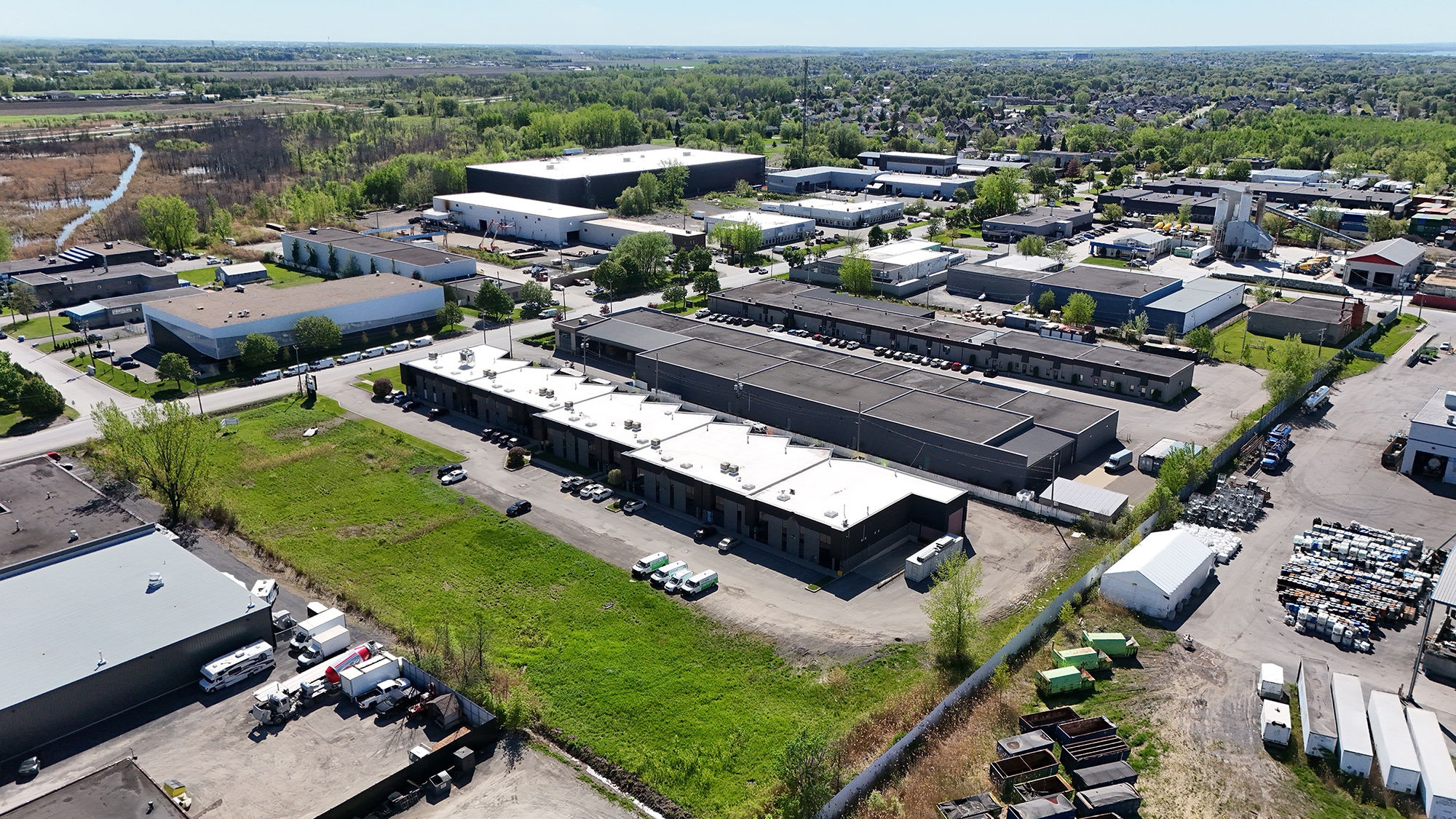 Terrain à vendre au 830 Boul Ford, Suite (Adjacent au 830), Châteauguay — photo 2 sur 5