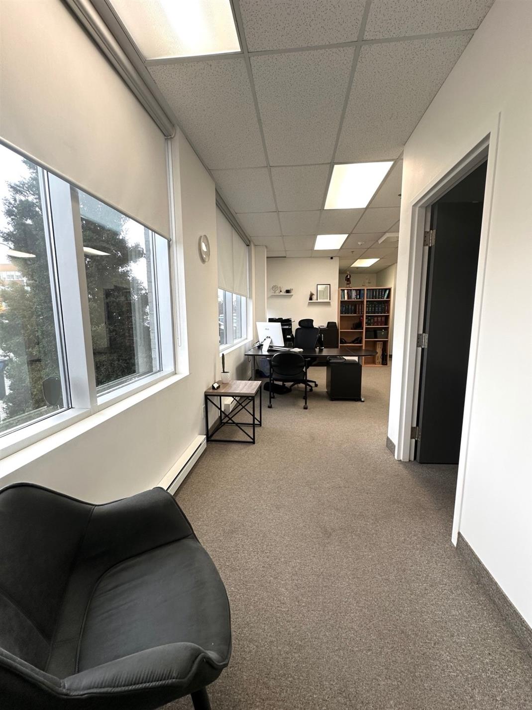 Bureau à louer au 4601 rue Louis-B.-Mayer, Laval — photo 4 sur 6