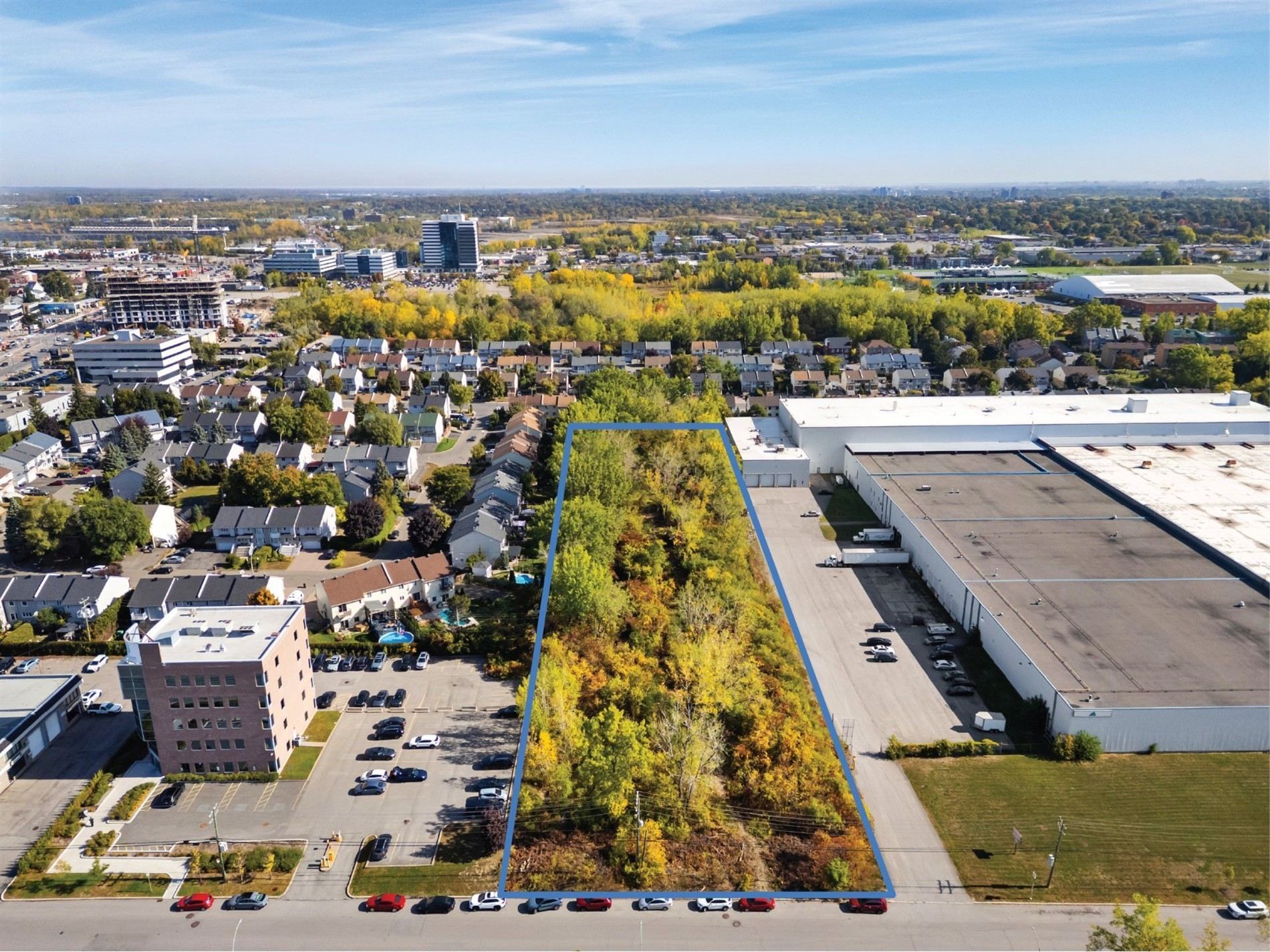 Espace industriel de 3 910 pi² à louer