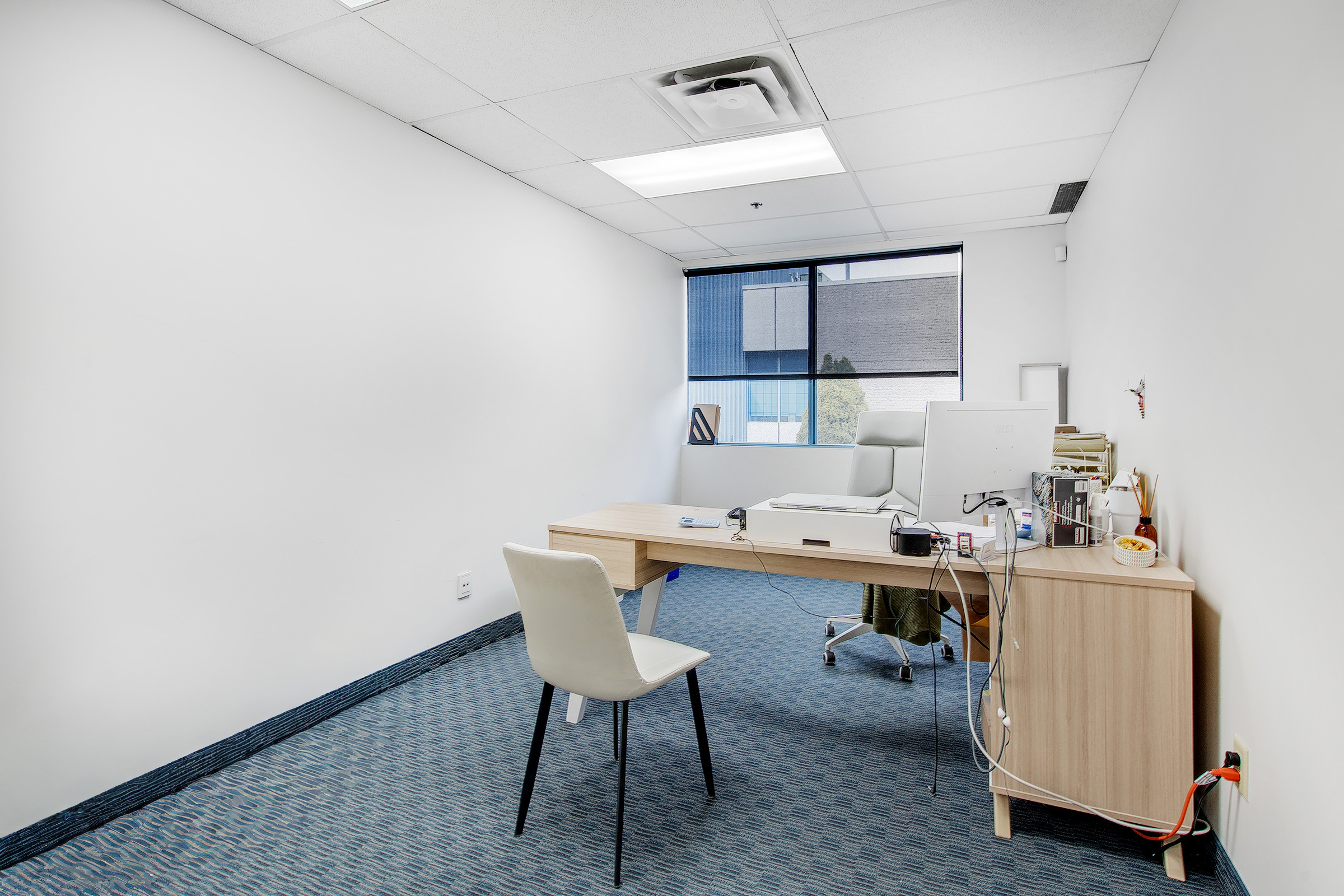 Bureau à louer au 3308 Françis Hughes, Laval — photo 13 sur 20