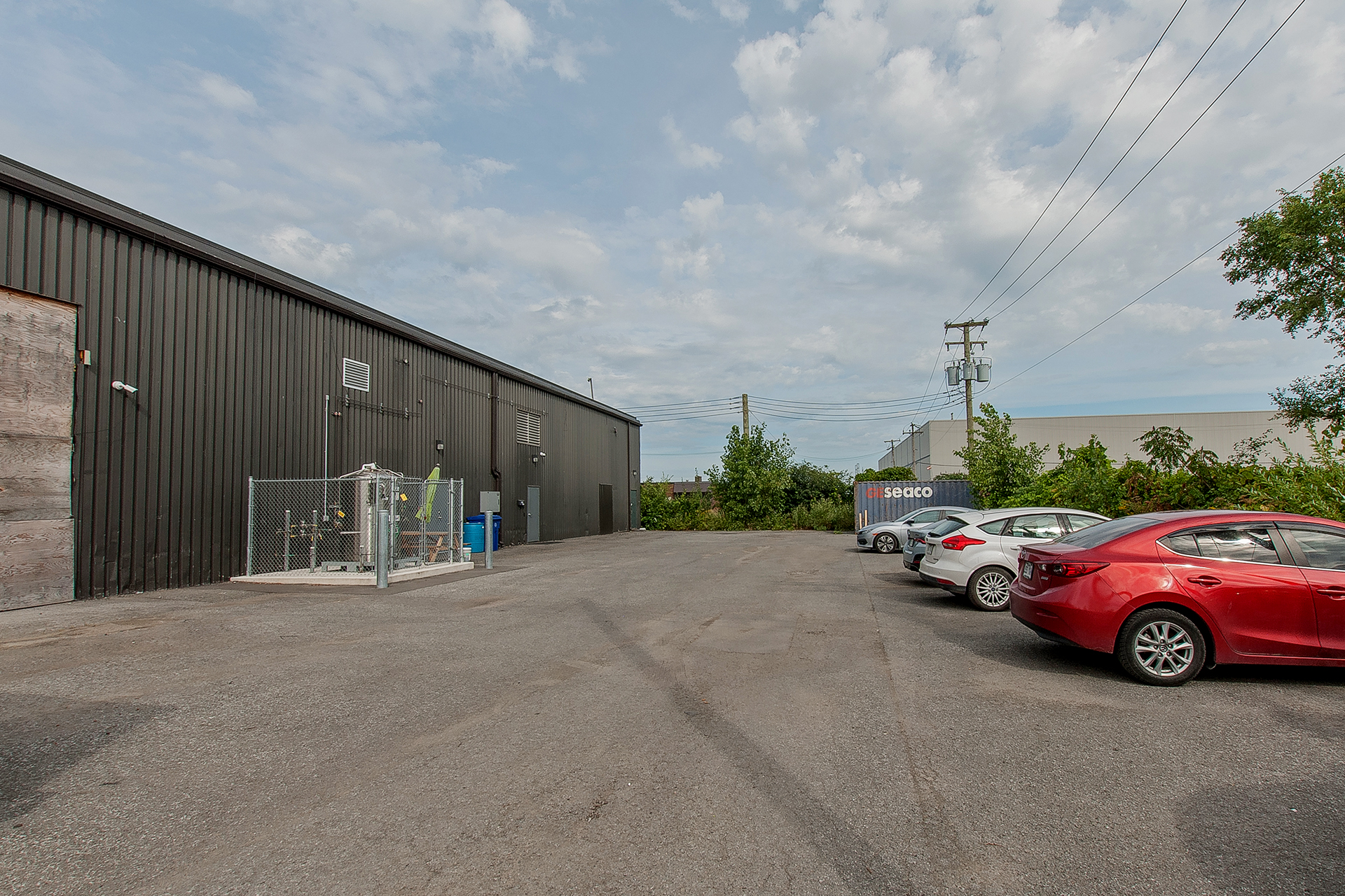 Local industriel/entreposage à vendre au 283 St-Elzéar Ouest, Laval — photo 2 sur 20