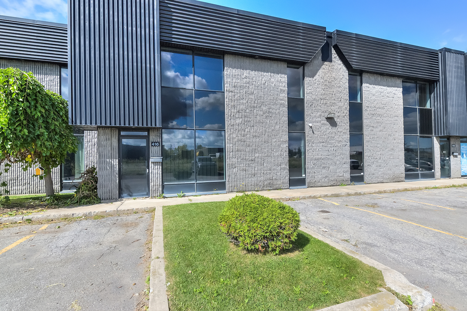 Local industriel/entreposage à vendre au 830 Boul. Ford, local 416, Châteauguay — photo 3 sur 10