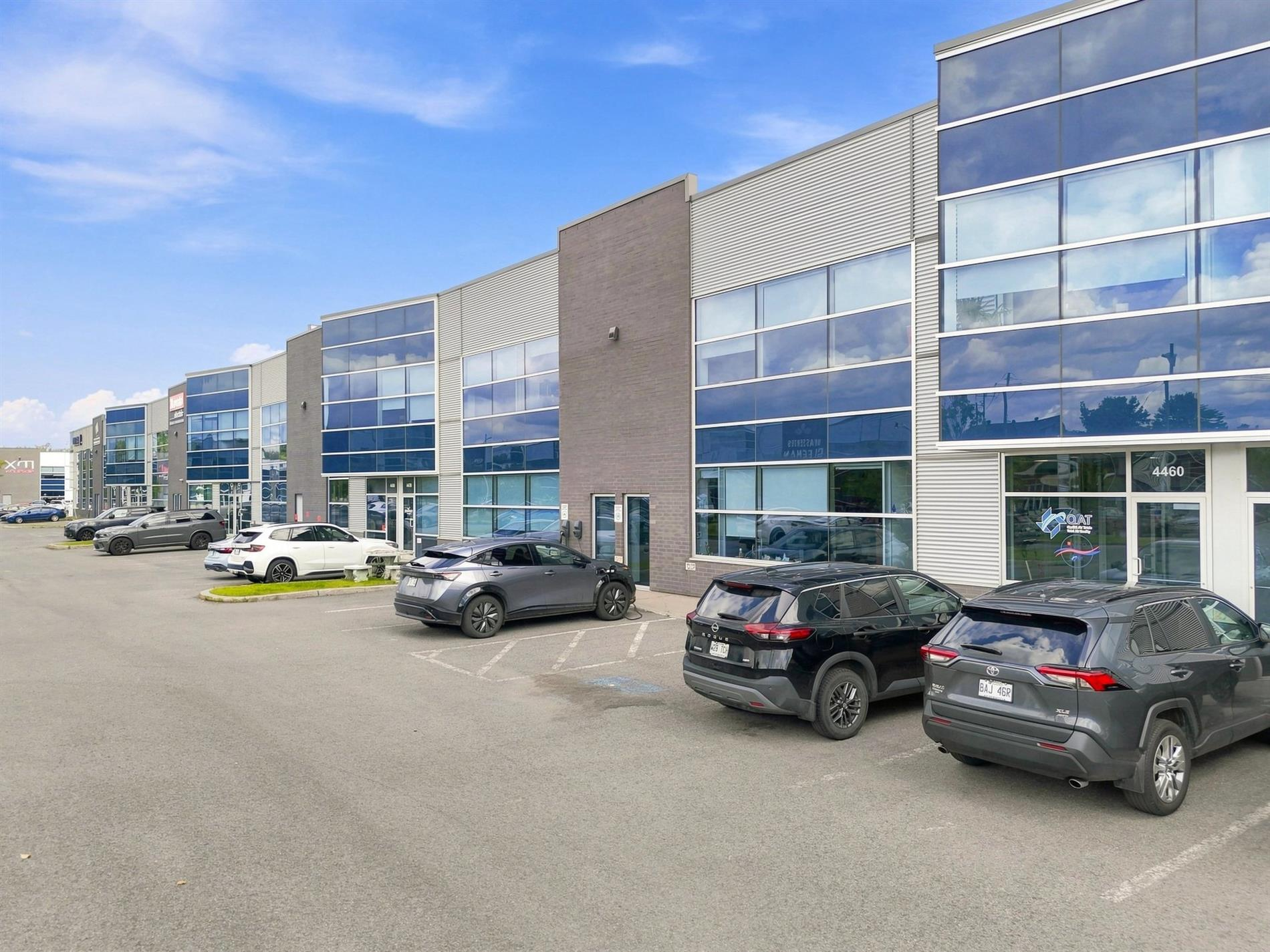 Local industriel/entreposage à louer au 4460-4470 Rue Garand, Laval — photo 8 sur 15