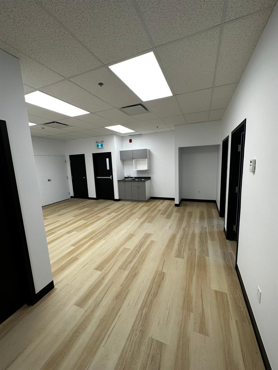 Bureau à louer au 1113 Mtée Masson, local 100, Laval — photo 6 sur 6
