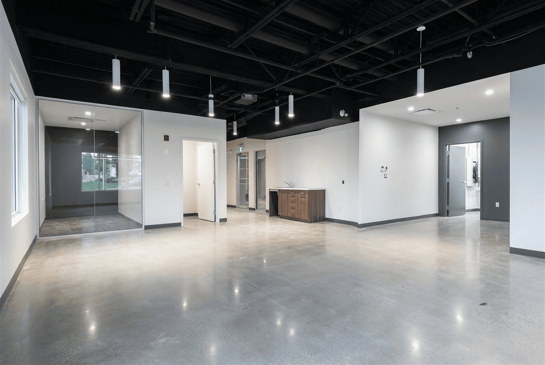 Bureau à louer au 6455 Rue Doris-Lussier, Boisbriand — photo 2 sur 5